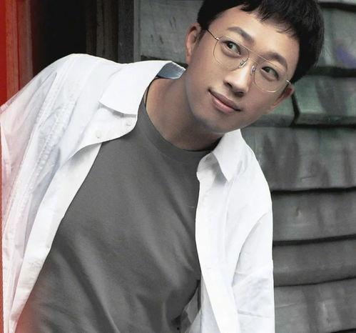 娱乐圈演员吃瓜,幕后真相与八卦风云 第2张 娱乐圈演员吃瓜,幕后真相与八卦风云 第2张